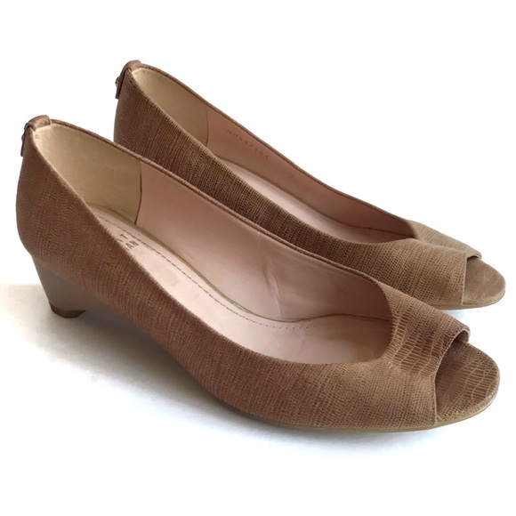 Stuart Weitzman Tan Embossed Lizard Peep Toe Wedge